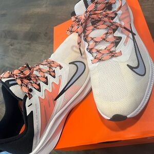 Nike Quest 3 Women's Sneakers